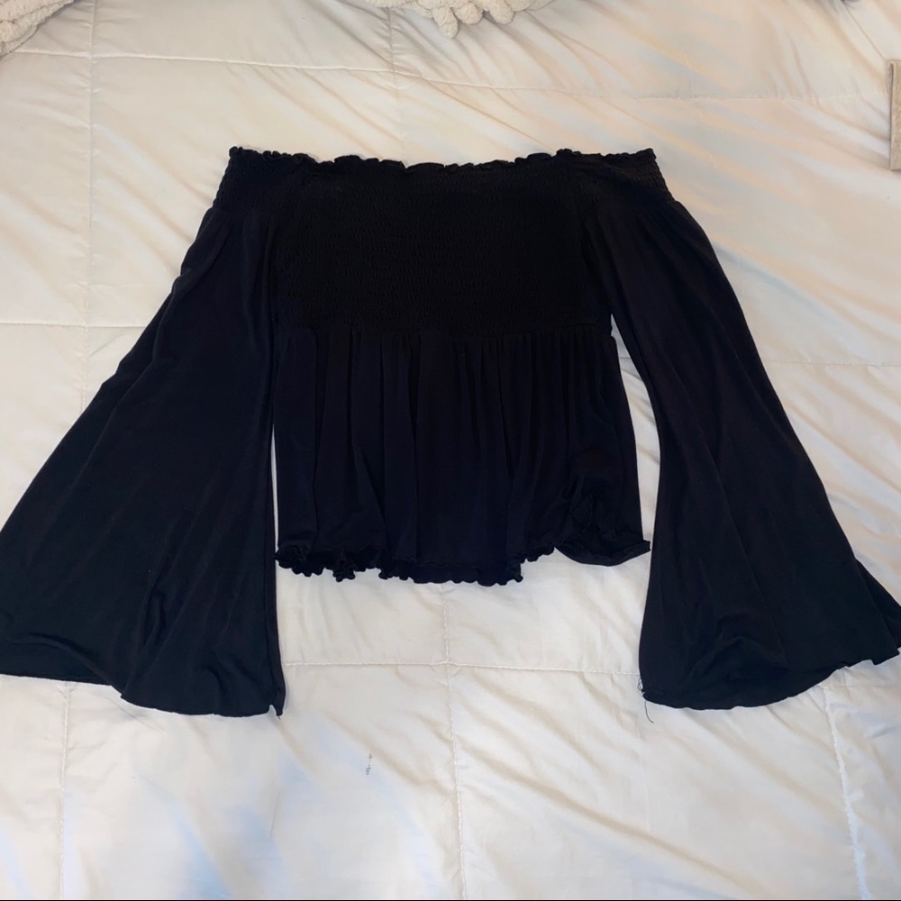 Black belt sleeved American Eagle top